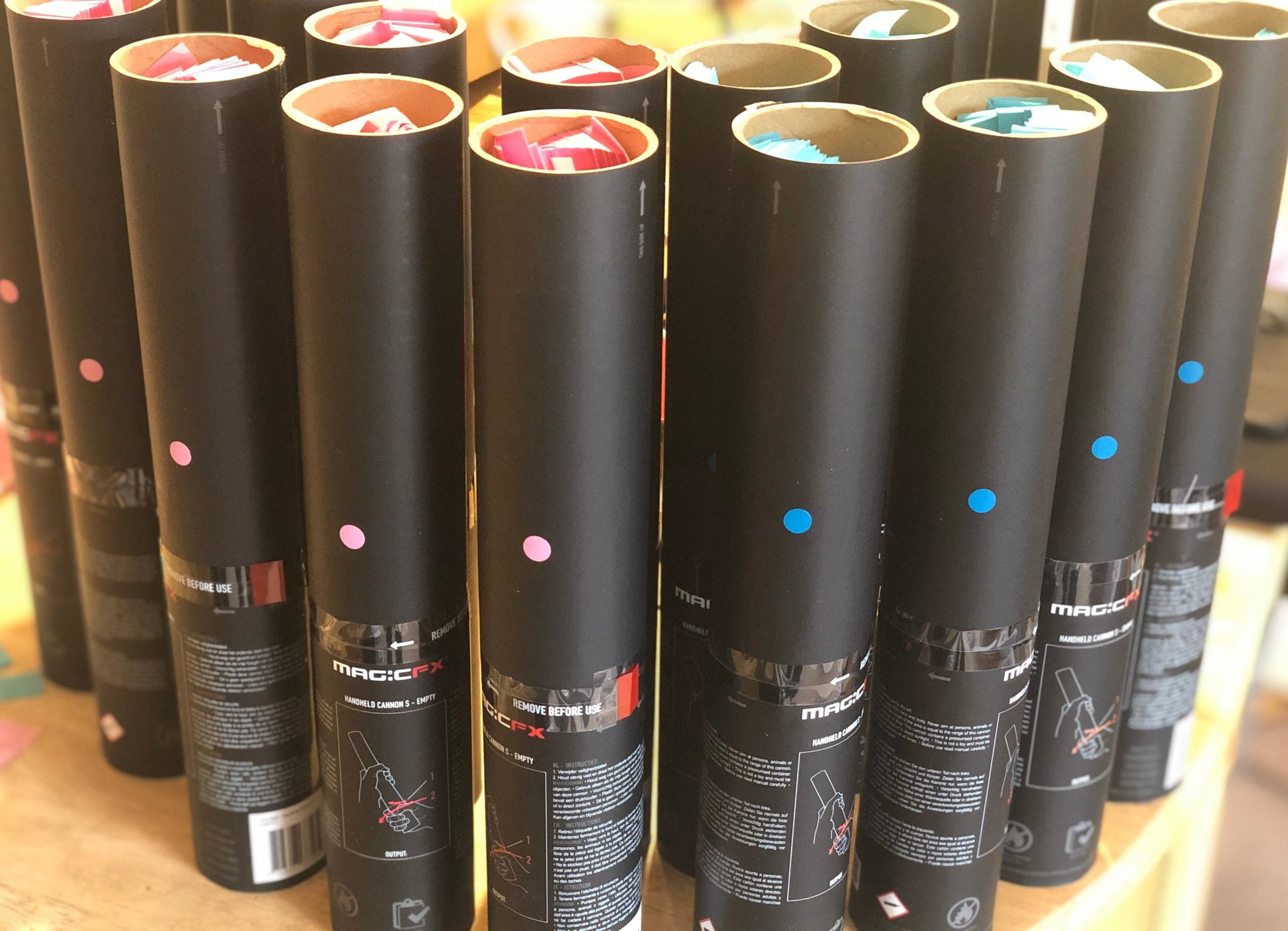 gender reveal cannon with removable stickers