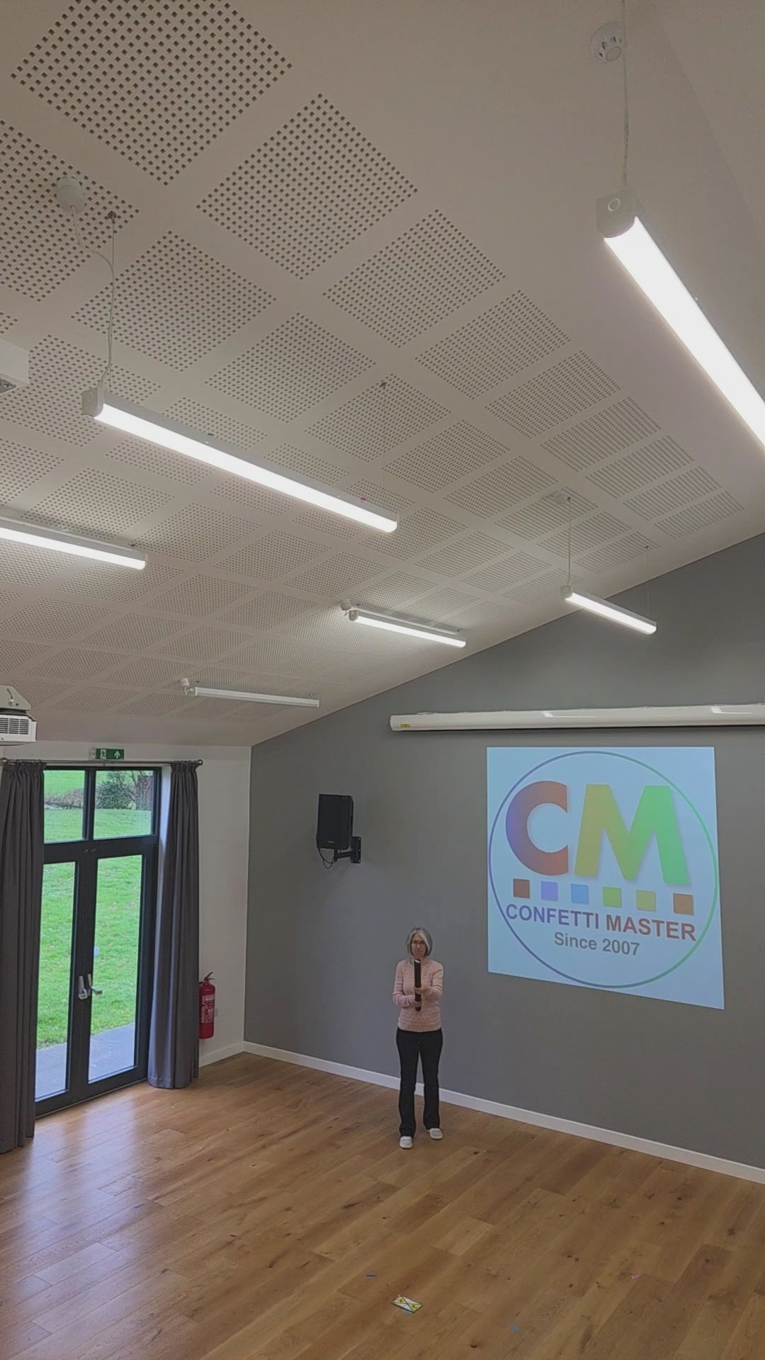 Multi colour confetti cannon